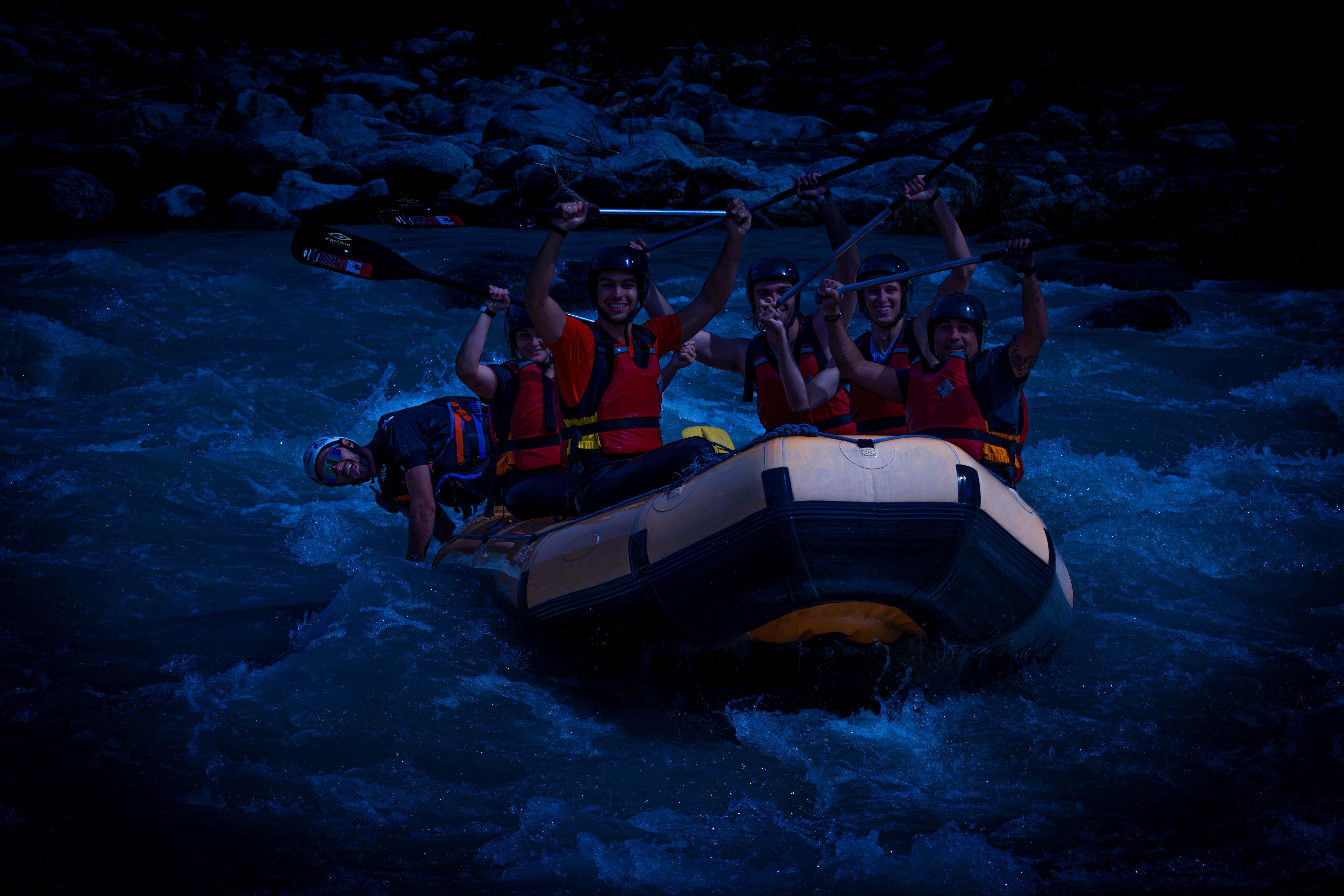 Rafting sotto le stelle sull'Adda in Valtellina
