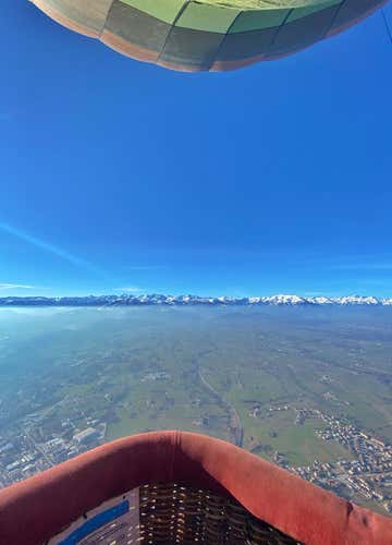 Volo di gruppo in mongolfiera a Mondovì: Alpi, Langhe e mare