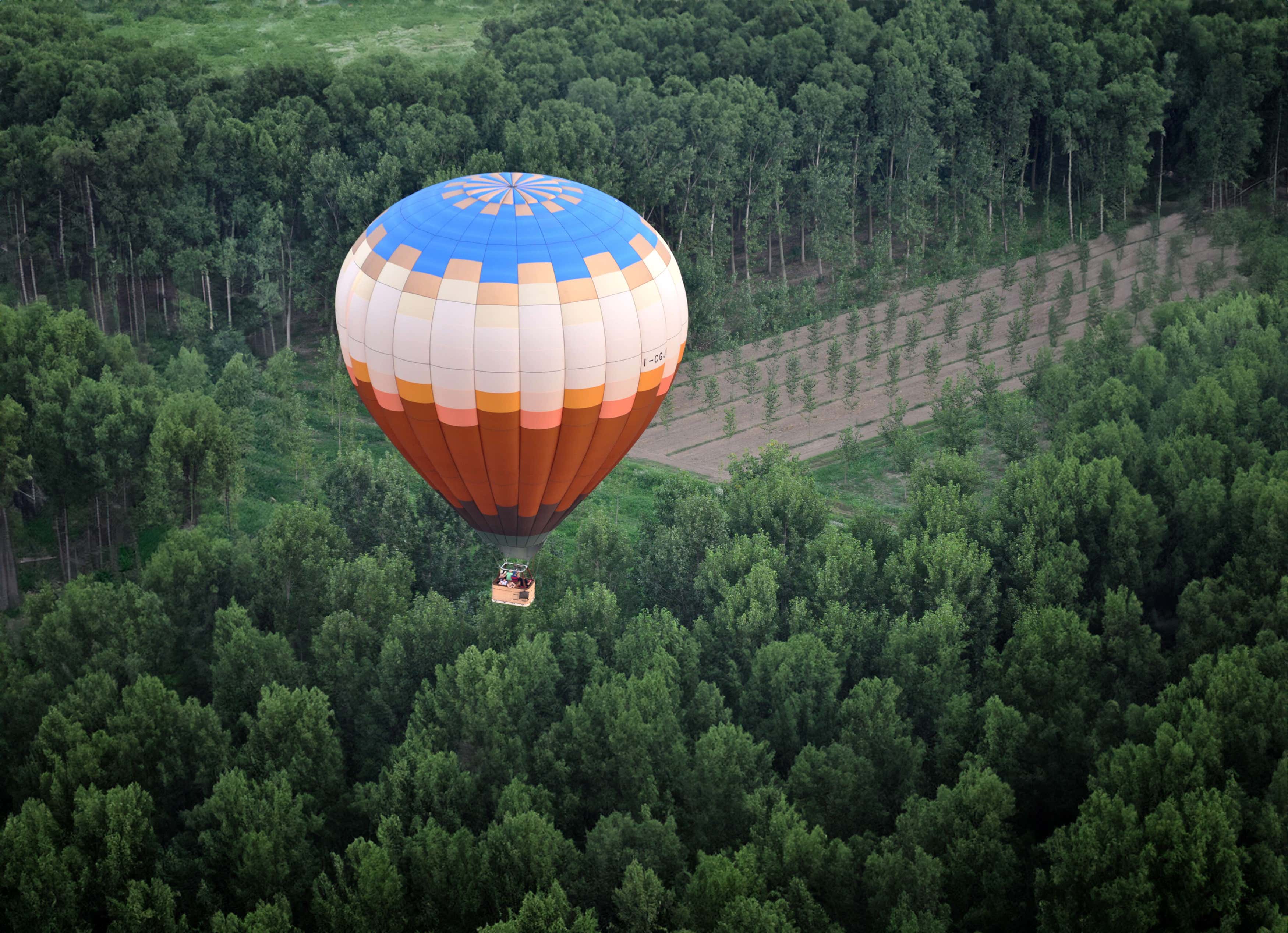 Volo in mongolfiera esclusivo a San Colombano al Lambro