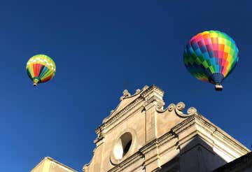 Group hot air balloon ride in Gravina, Puglia