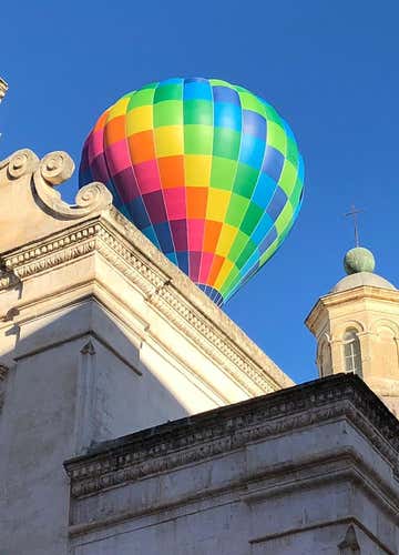 Group hot air balloon ride in Gravina, Puglia