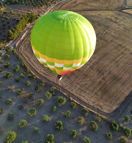 Group hot air balloon ride in Gravina, Puglia