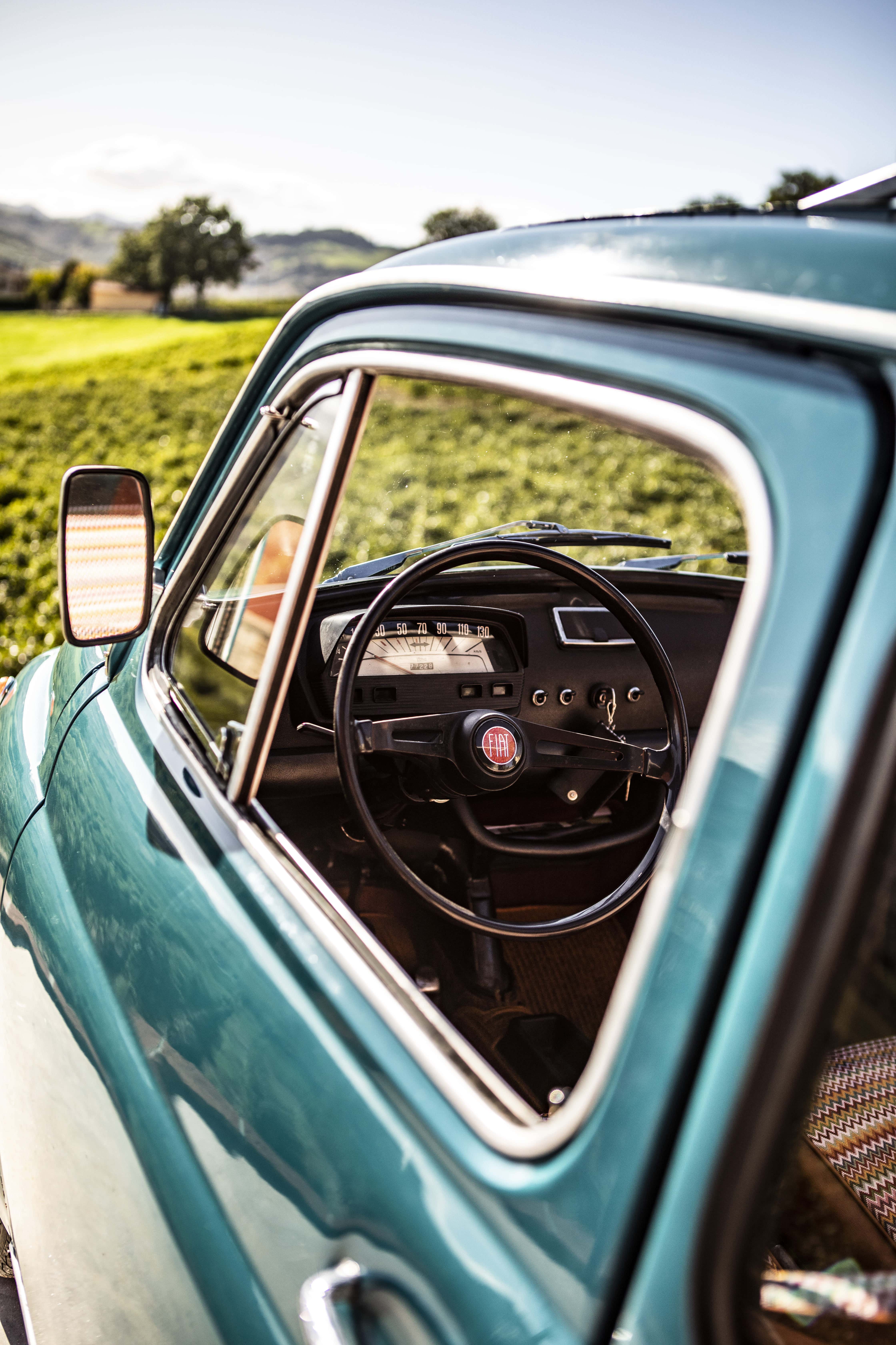 Tour in Fiat 500 d'epoca sul Lago di Cingoli