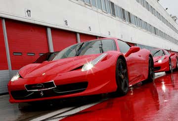 Sports driving in Ferrari at the Ottobiano Circuit in Pavia