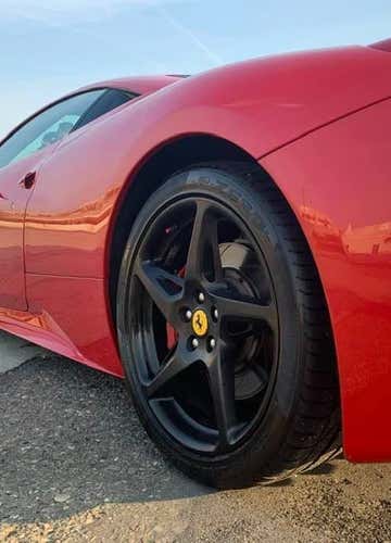 Sports driving in Ferrari at the Ottobiano Circuit in Pavia