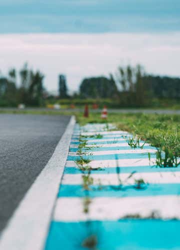 Guida sportiva in Ferrari al Circuito di Ottobiano a Pavia