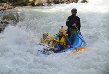 SUPER Integral rafting on the Noce River in Trentino
