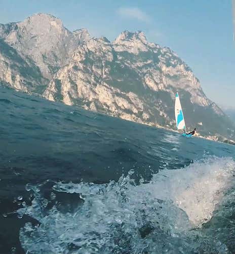Fun Sailing Boat Tour on Lake Garda - 2 hours with instructor