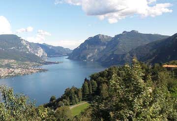 Volo privato in elicottero sul Lago di Como