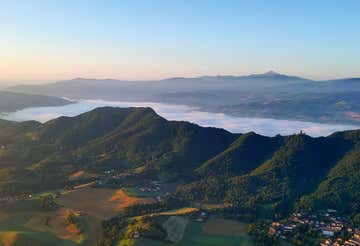 Volo in mongolfiera all'alba sull'Appennino Tosco-Emiliano