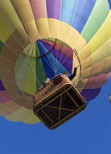 Exclusive hot air balloon ride over the Tuscan-Emilian Apennines