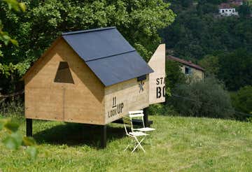 Notte in StarsBOX a Mombasiglio nelle colline del Cuneese