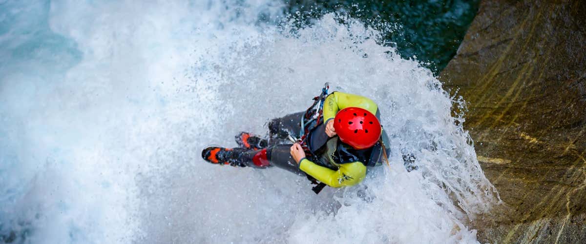 Canyoning experience in Val Bodengo in the province of Sondrio