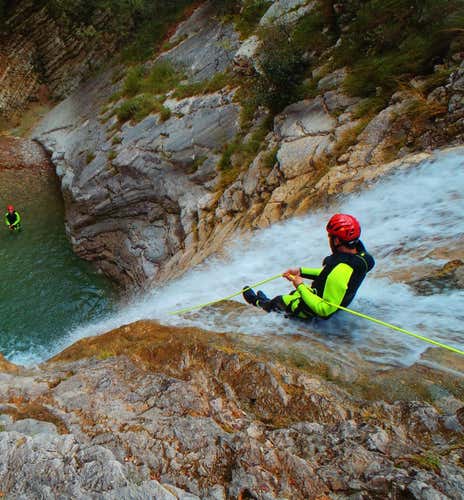 Canyoning per sportivi sul Lago di Garda - Torrente di 