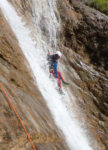 Canyoning per sportivi sul Lago di Garda - Torrente di 