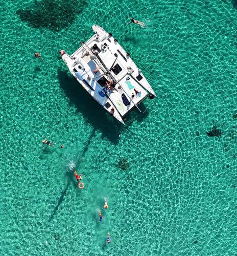Escursione in catamarano nel Parco Nazionale dell'Asinara con pranzo
