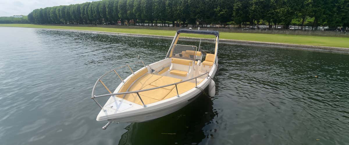 Noleggio barca a motore ad Arona sul Lago Maggiore - 6,20 m, 40 CV