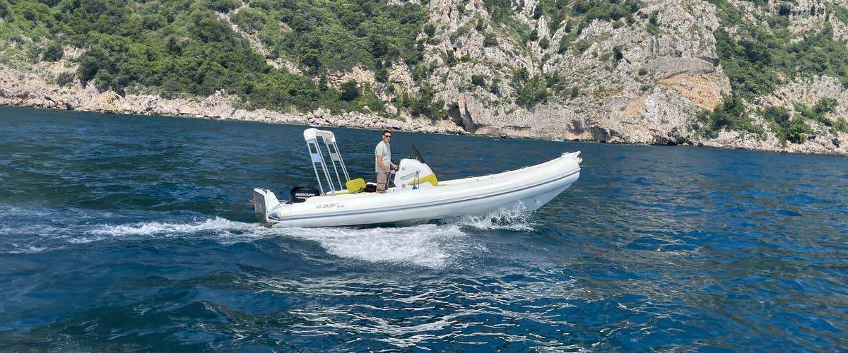 Dinghy hire in Torre del Greco - 6.20 m, 40 HP 