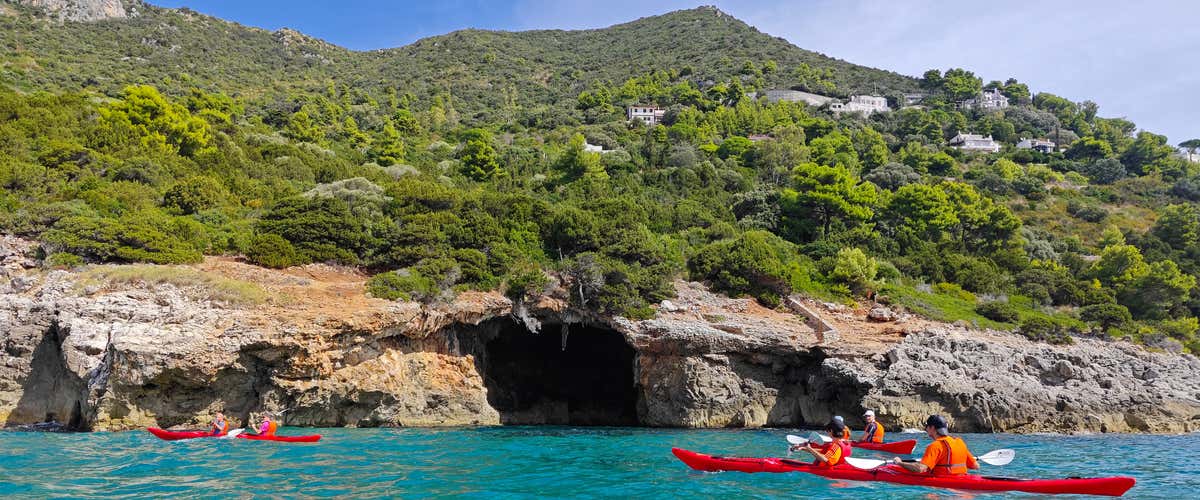 Kayak tour among the caves of San Felice Circeo