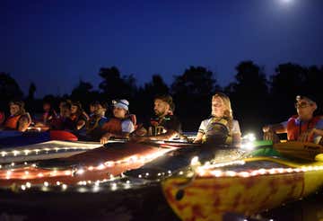 Kayak tour under the stars on Lake Fondi