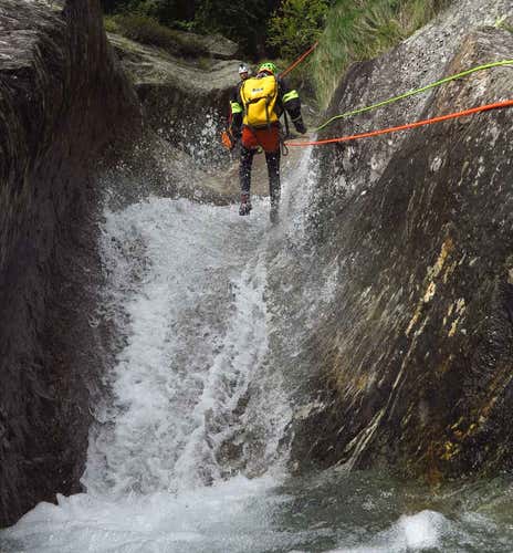 Canyoning a Mondelli Ossola in Piemonte