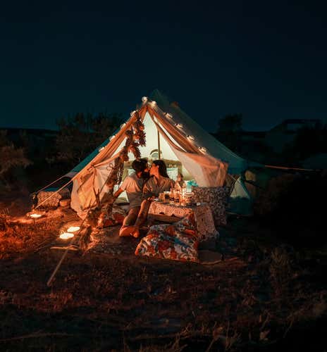 Notte in tenda con picnic e colazione nell'entroterra sardo