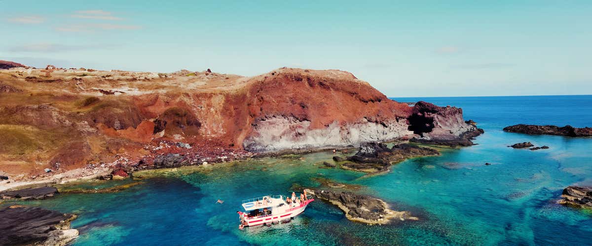 Tour in barca di 3 ore alla scoperta dell'isola di Linosa