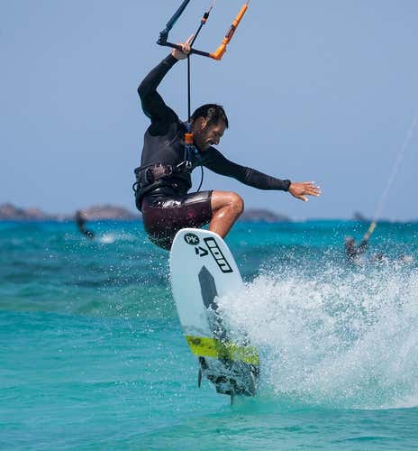 Lezione privata di perfezionamento tecnico sul Kitesurf ad Anzio