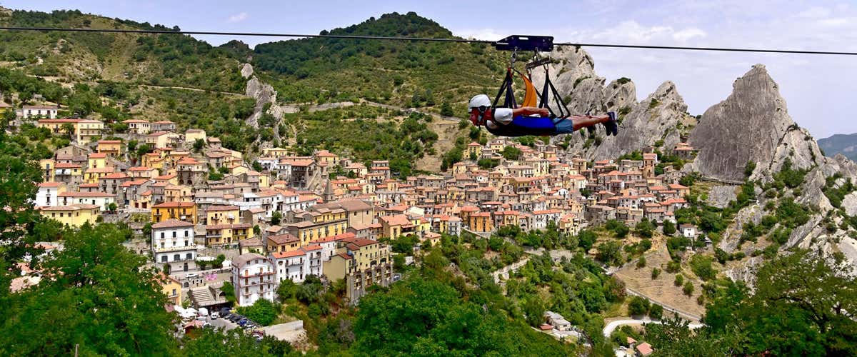 Zipline sulle Dolomiti Lucane: volo di coppia