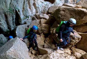Speleo-Canyoning alla grotta 