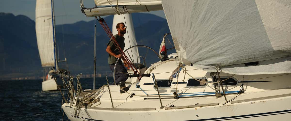 One-day sailing course in the Gulf of Angels with lunch