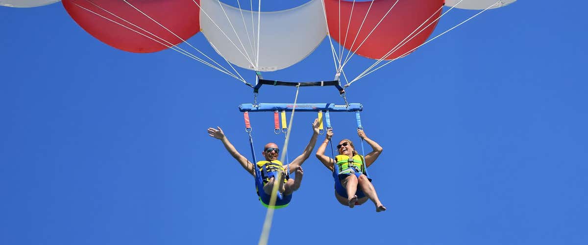 Parasailing sul mare di Bibione