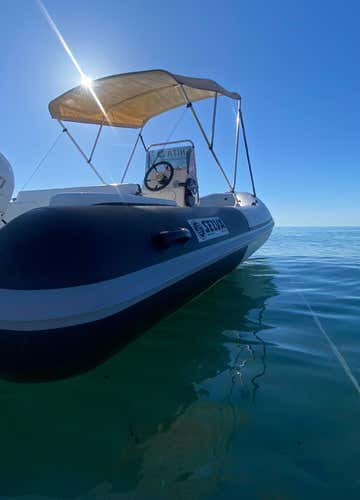 Inflatable boat hire in Costa Rei - 5 m, 40 HP