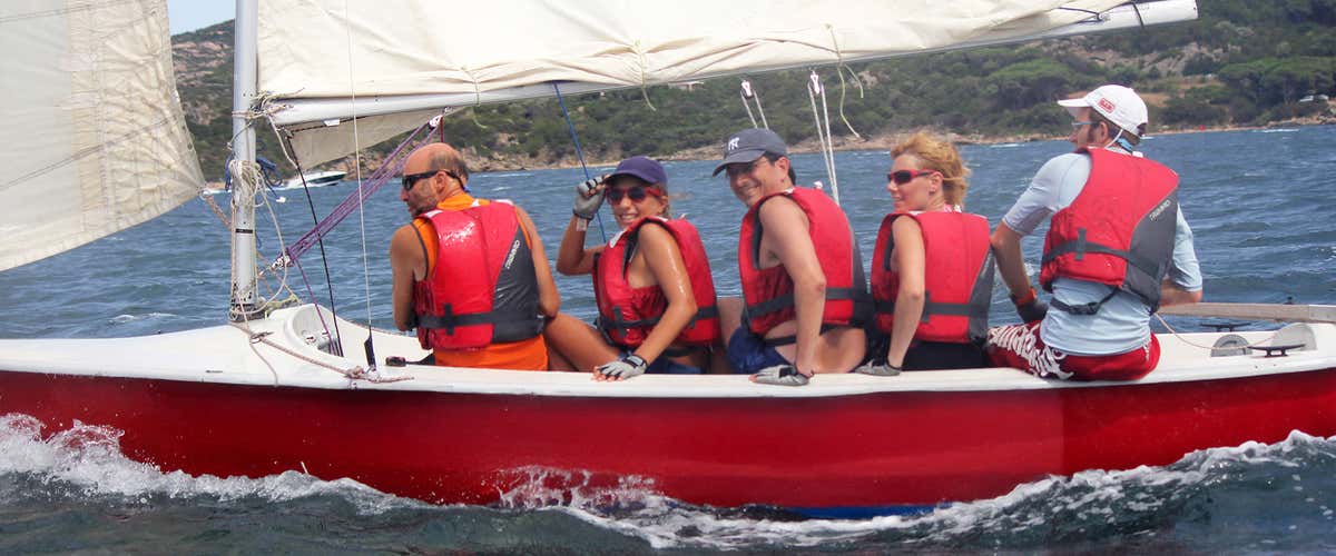 Group dinghy sailing lesson in the Gulf of Arzachena