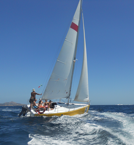 Private sailing lesson on a cabin cruiser in the Gulf of Arzachena