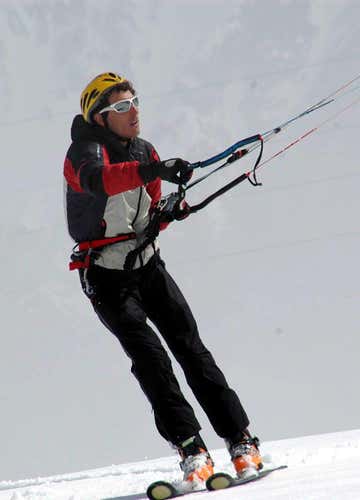 Corso base di Snowkite in Provincia di Torino
