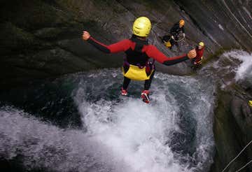 Advanced canyoning in Val Bodengo for experts