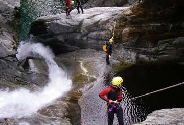 Advanced canyoning in Val Bodengo for experts