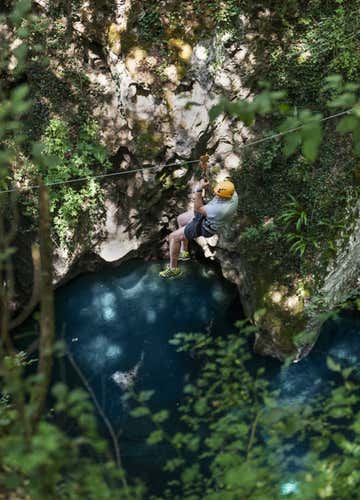 Parco avventura e zipline nel canyon a Bagni di Lucca