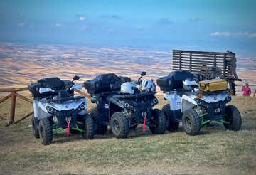 Quad bike tour to Lake Biccari in the province of Foggia with toast