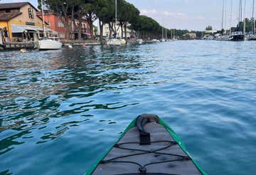 Tour in canoa lungo le mura di Peschiera del Garda