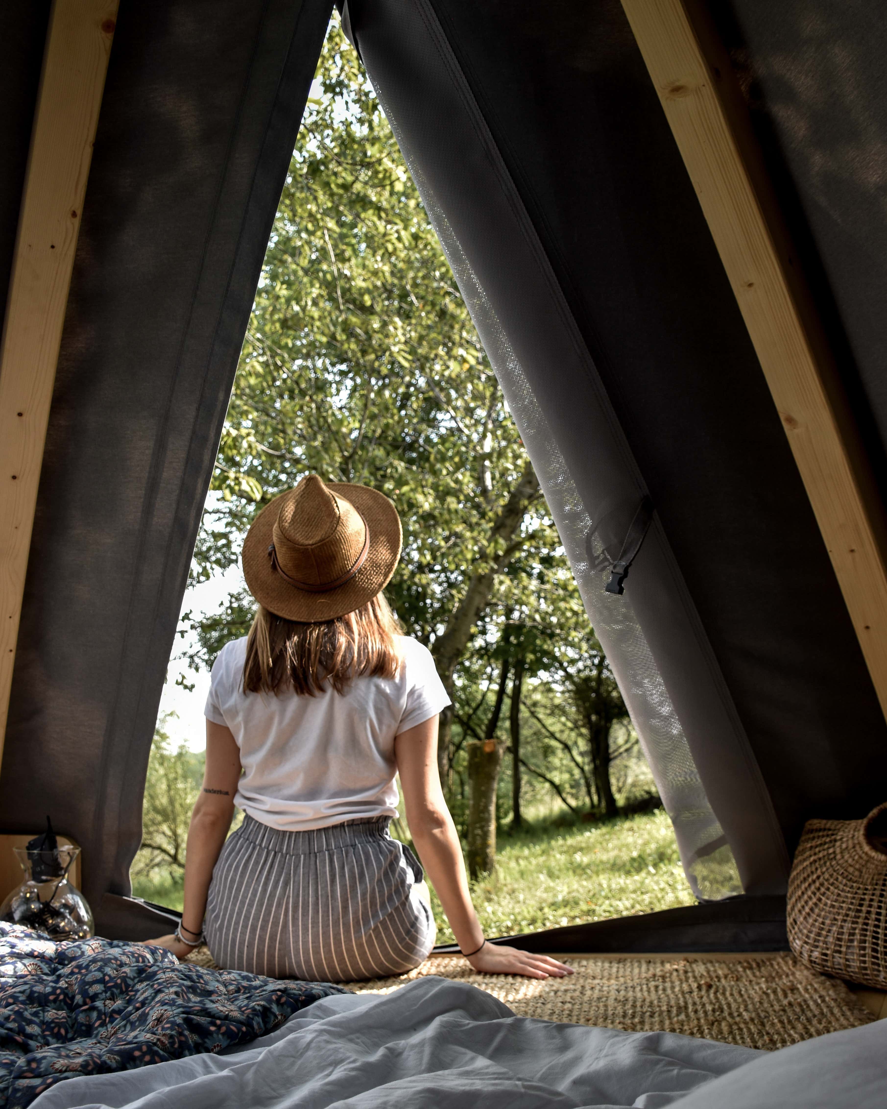 Notte in tenda Tipì sulle colline di Villanova Mondovì in provincia di Cuneo