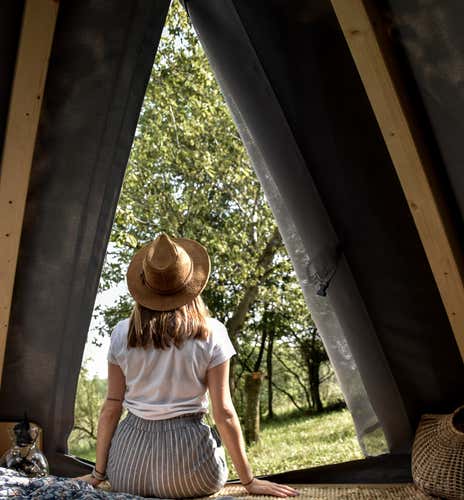 Notte in tenda Tipì sulle colline di Villanova Mondovì in provincia di Cuneo