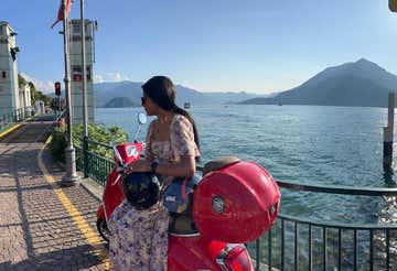 Vespa rental on Lake Como