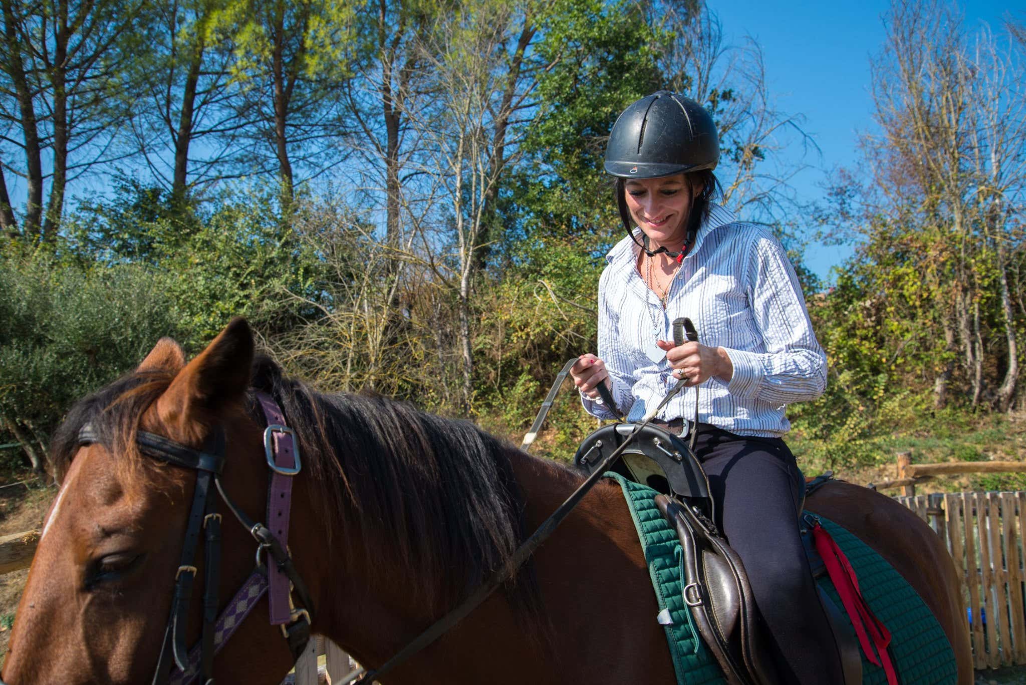 Passeggiata a cavallo nella natura in provincia di Firenze