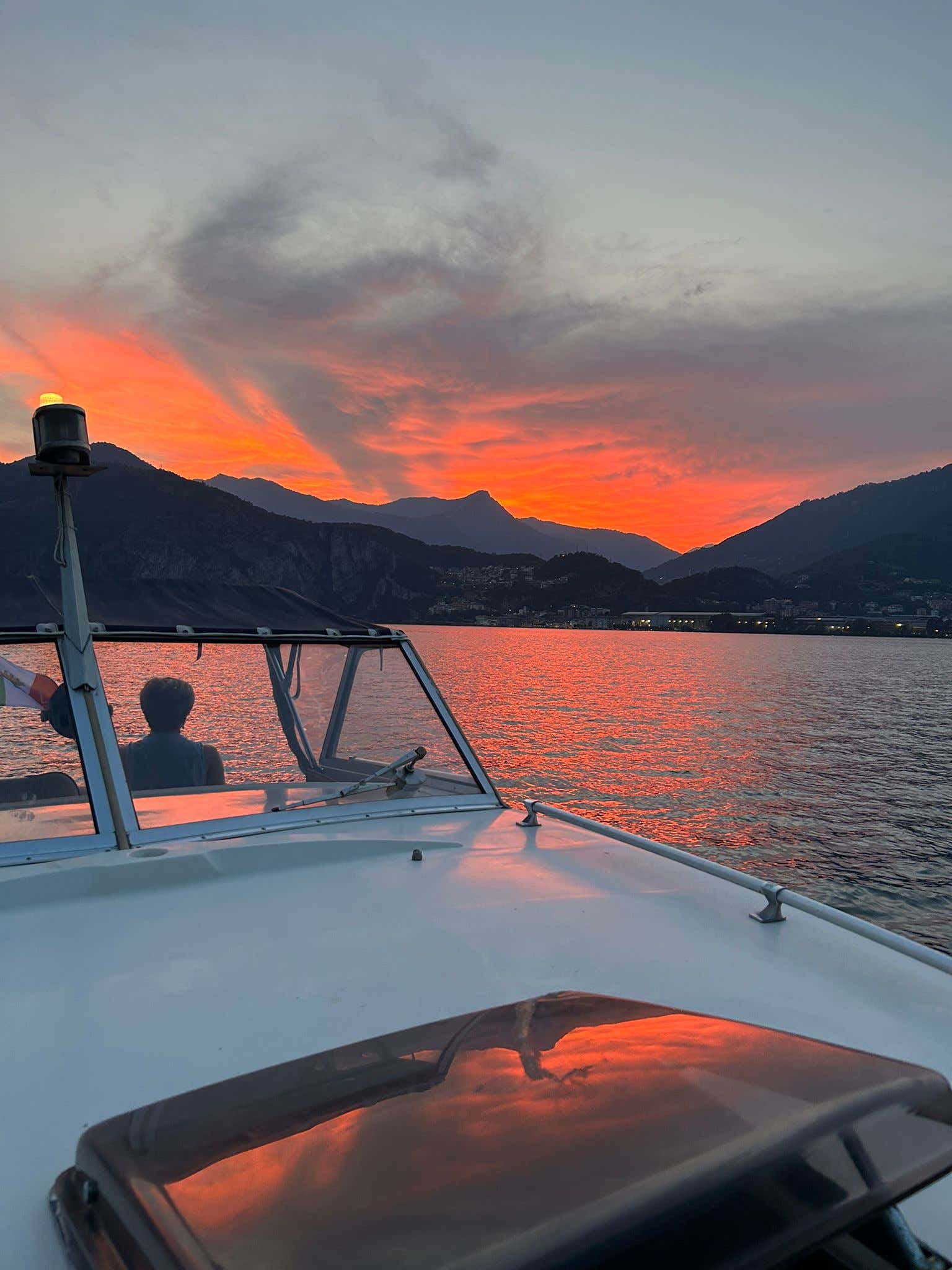 Private boat tour with sunset aperitif on Lake Iseo