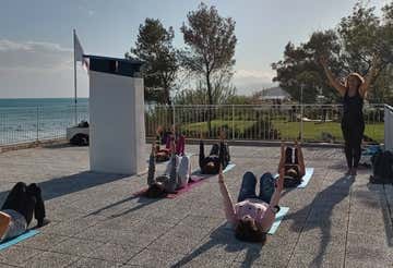 SUP and yoga tour with breakfast in Arenzano in the province of Genoa