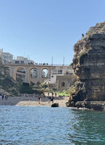 Escursione in barca a Polignano a Mare con aperitivo