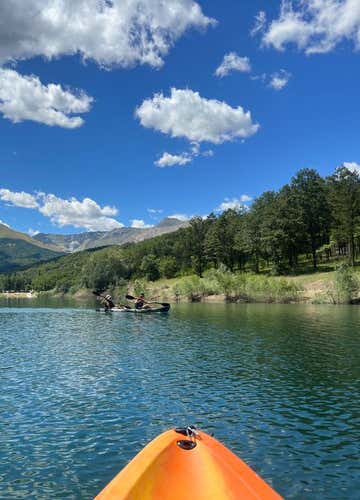 Kayak tour on Lake Gerosa in the Sibillini Mountains