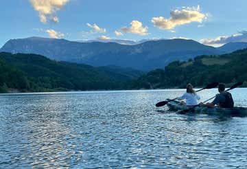 Kayak tour on Lake Gerosa at sunset